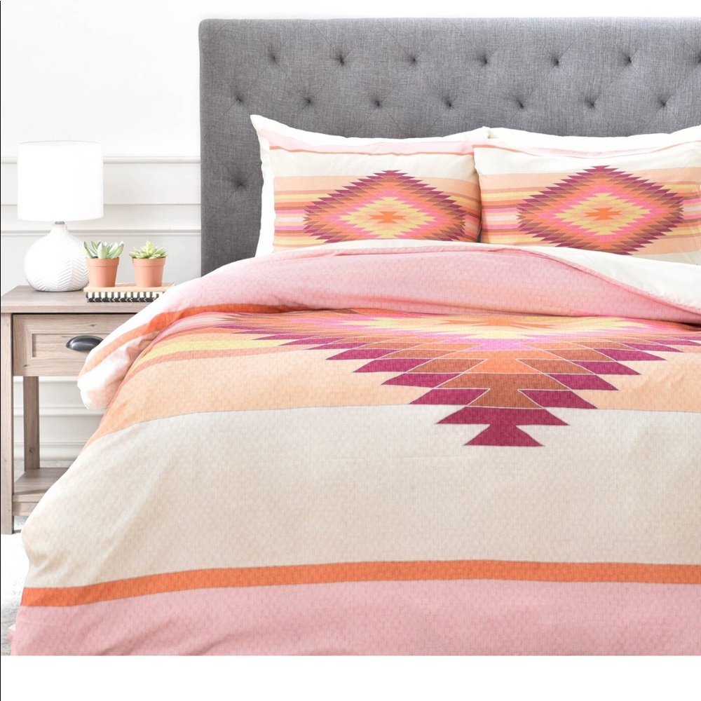 East Urban Home Queen Duvet Set
